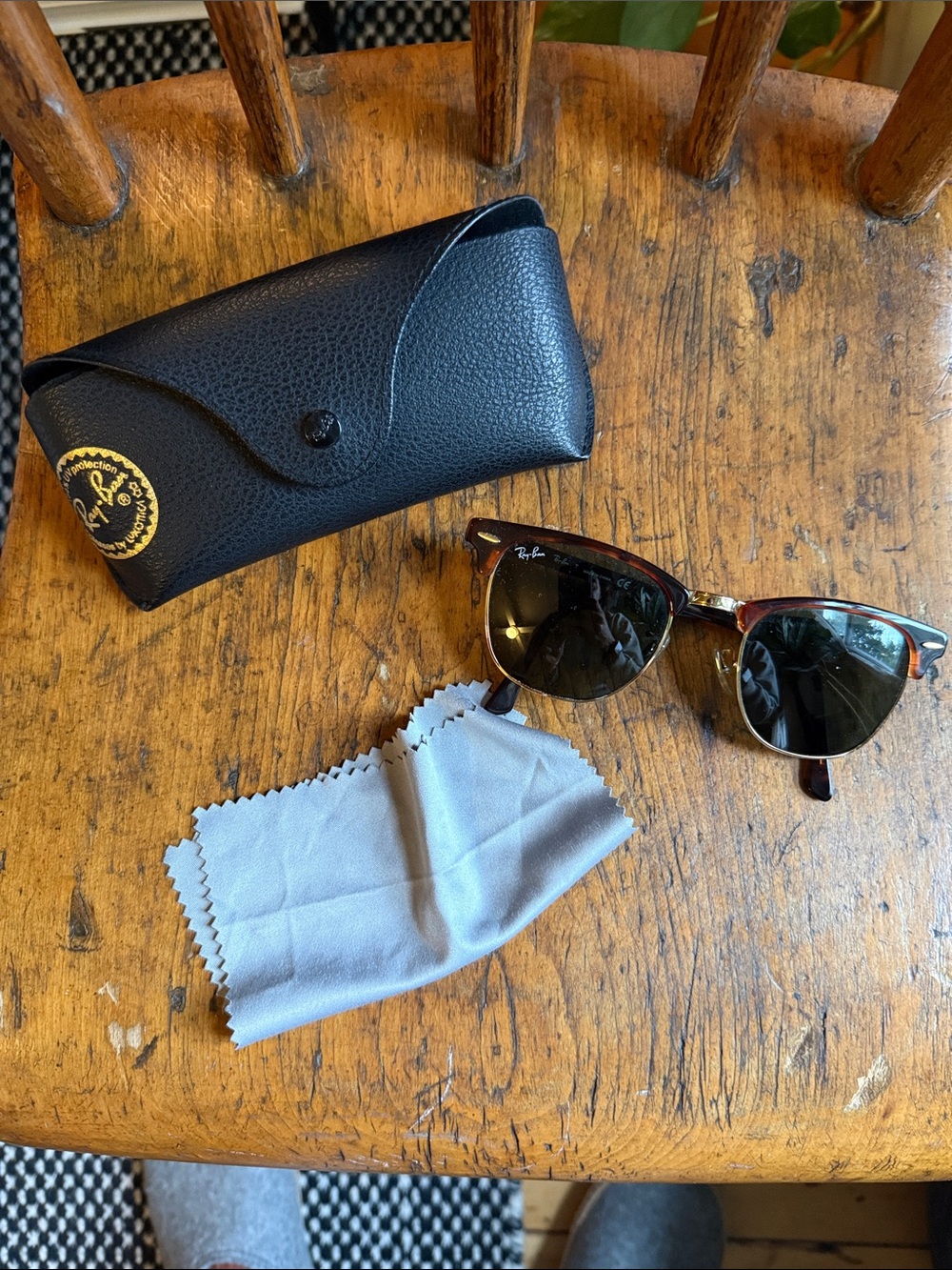 Ray-Ban Men’s Clubmaster Sunglasses in Tortoise and Black